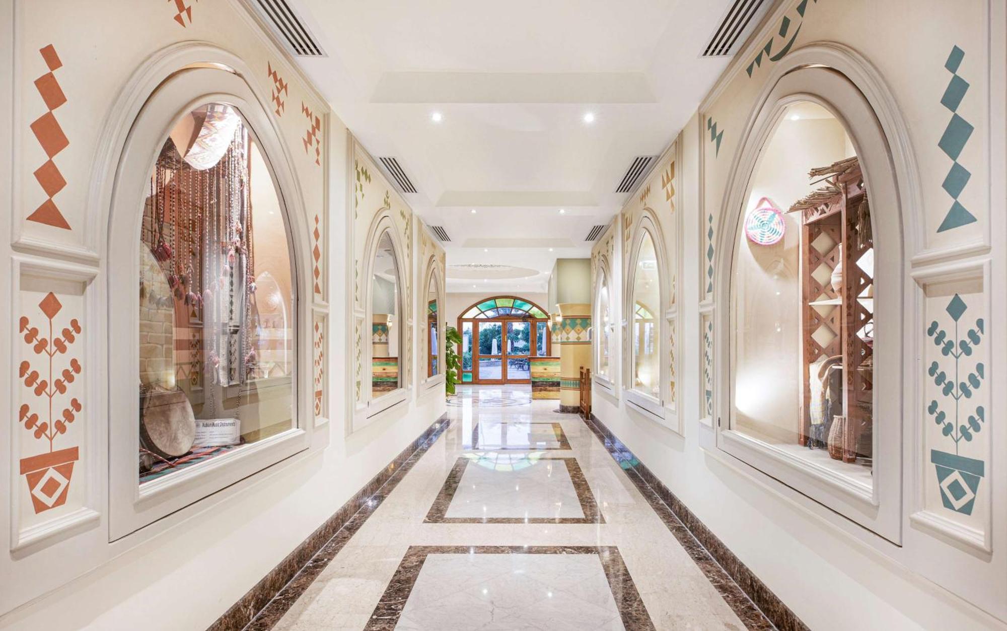Steigenberger Nile Palace - Convention Center Szálloda 5*